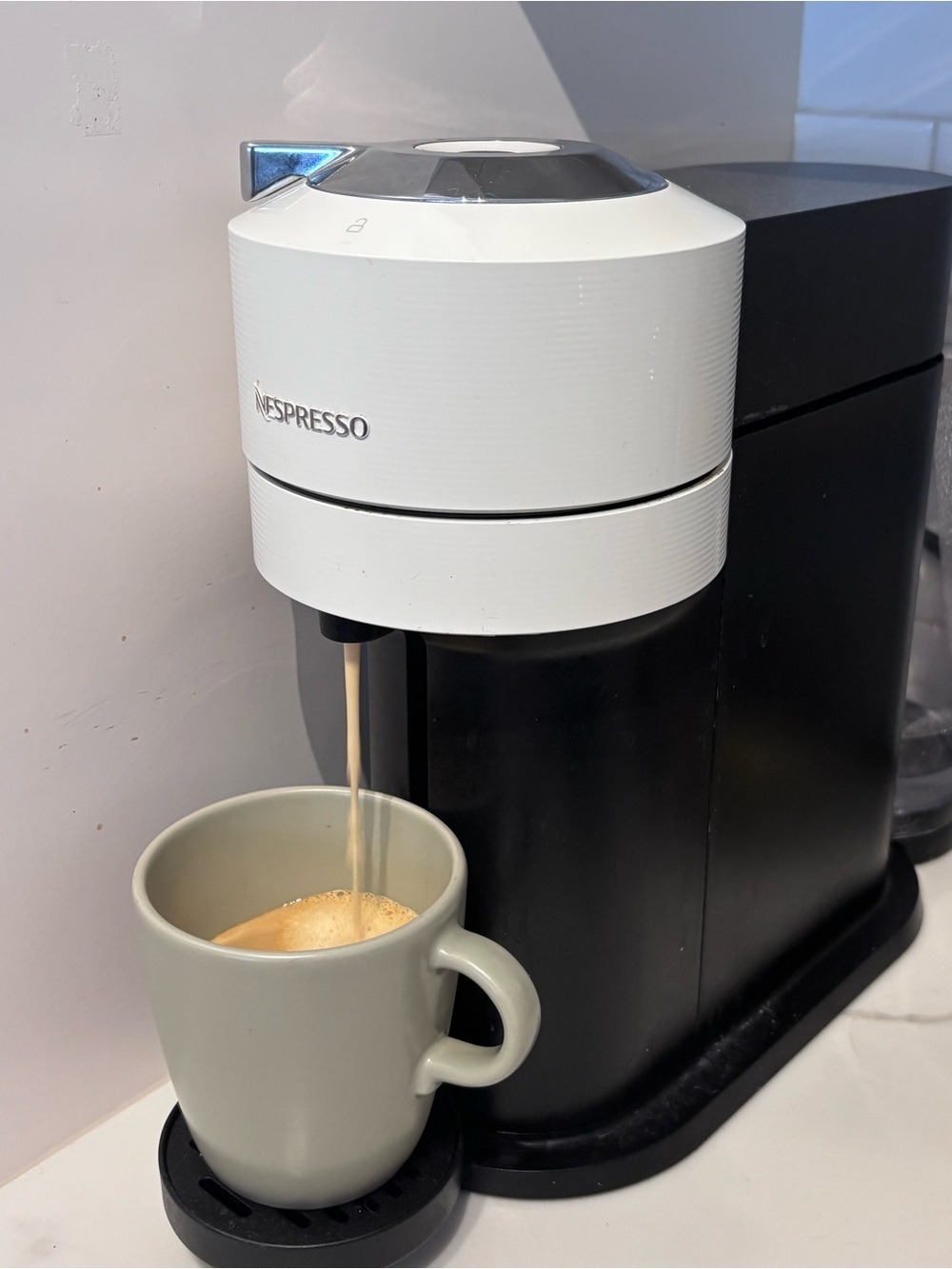 Nespresso|Vertuo Next Single Cup Gourmet Coffee Maker in White & Black